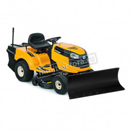 Снегоуборочный трактор Cub Cadet LT2 NR92 + снегоотвал  Снегоуборочный трактор Cub Cadet LT2 NR92 + снегоотвал