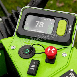 Садовый райдер Greenworks ZTC152 аккумуляторный с нулевым радиусом разворота