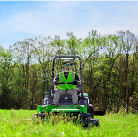 Садовый райдер Greenworks ZTC152 аккумуляторный с нулевым радиусом разворота