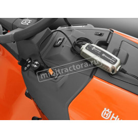 Садовый трактор - газонокосилка с сиденьем Husqvarna TS 142T