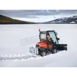 Снегоуборочный отвал Husqvarna для райдера P 525D требуется гидравлический комплект и противовес