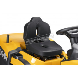 Снегоуборочный трактор Stiga Estate 384 с отвалом